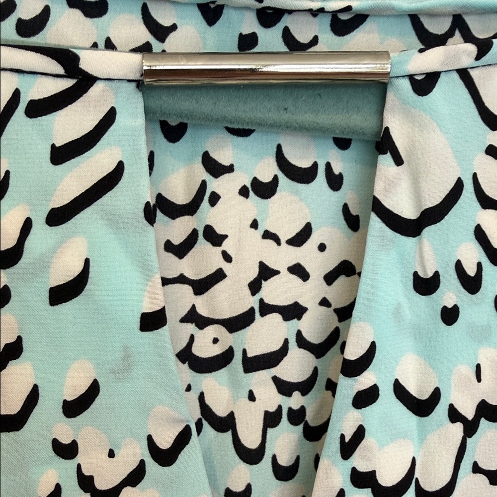 Diane Von Furstenberg Blue and Cream Patterned Tunic - Picture 4 of 5